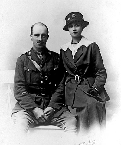 Second Lieutenant Alexander Small and his wife Grace