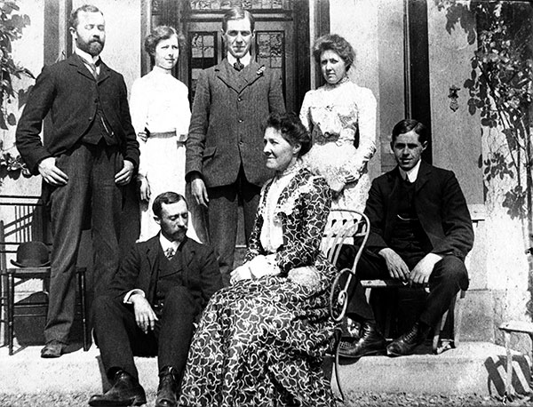 David Corry Sinton and family, Rostrevor, circa 1910
