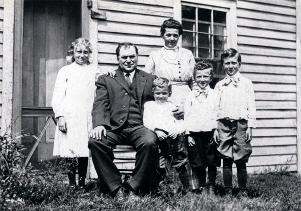 The Gorden Family circa 1911