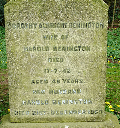 Headstone of Dorothy Albright Benington (née Poole) 1894 - 1942