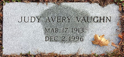 Headstone of Julia Avery Vaughn 1913 - 1996