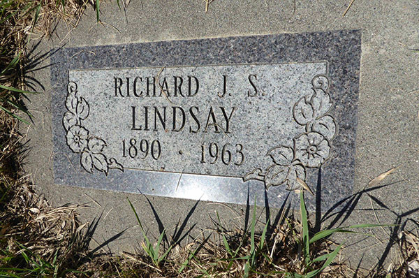 Headstone of Richard John Sinton Lindsay 1890 - 1963